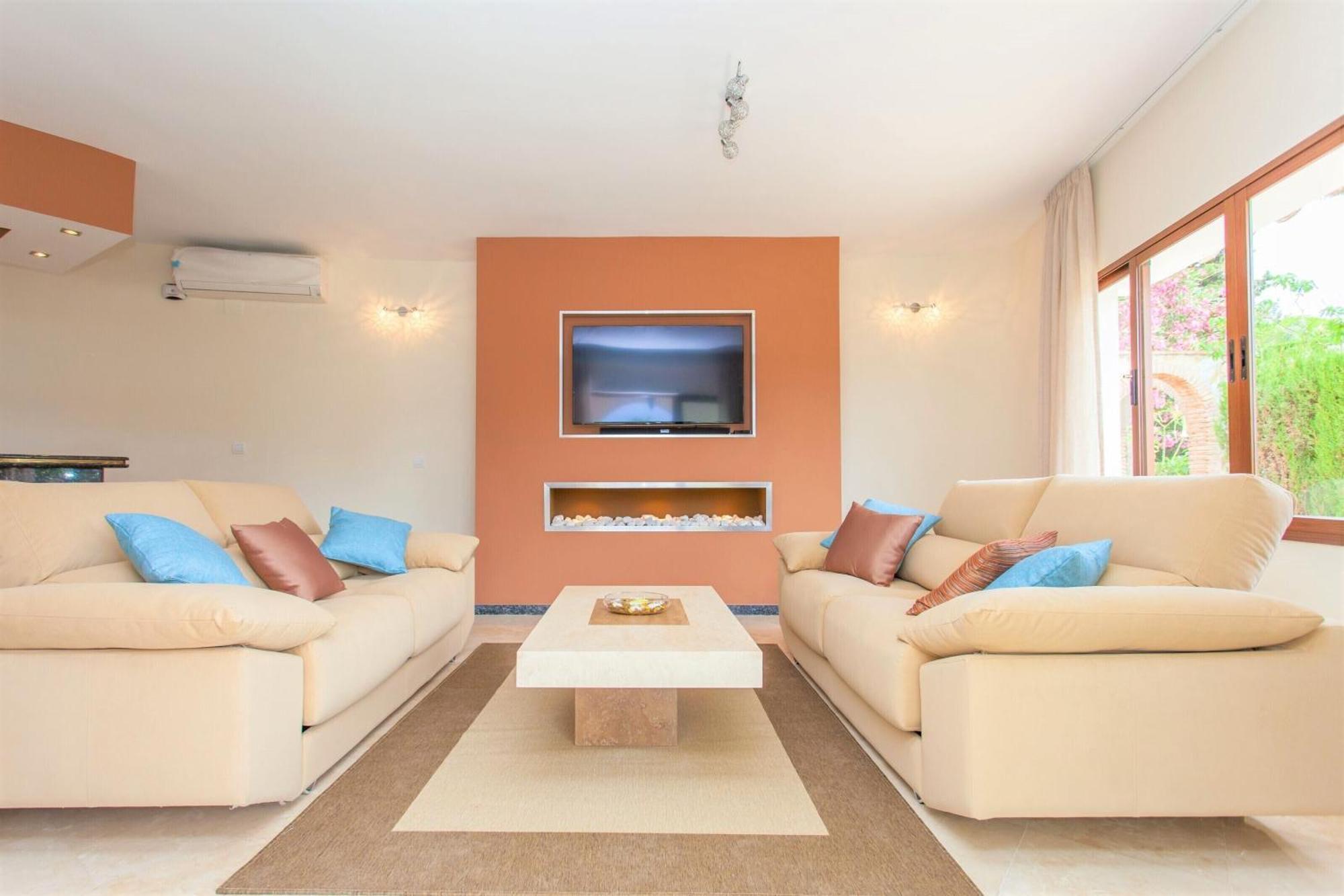 Summer Offers! Fabulous Luxury Villa Near The Beach Sleeps 8 بينالماذينا المظهر الخارجي الصورة