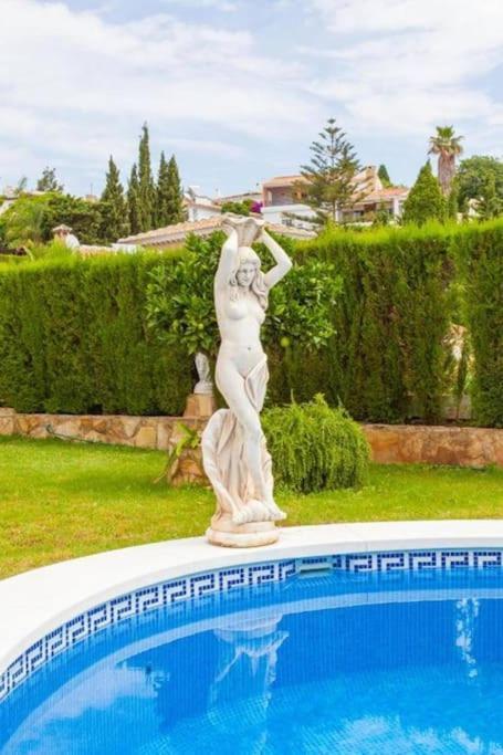 Summer Offers! Fabulous Luxury Villa Near The Beach Sleeps 8 بينالماذينا المظهر الخارجي الصورة