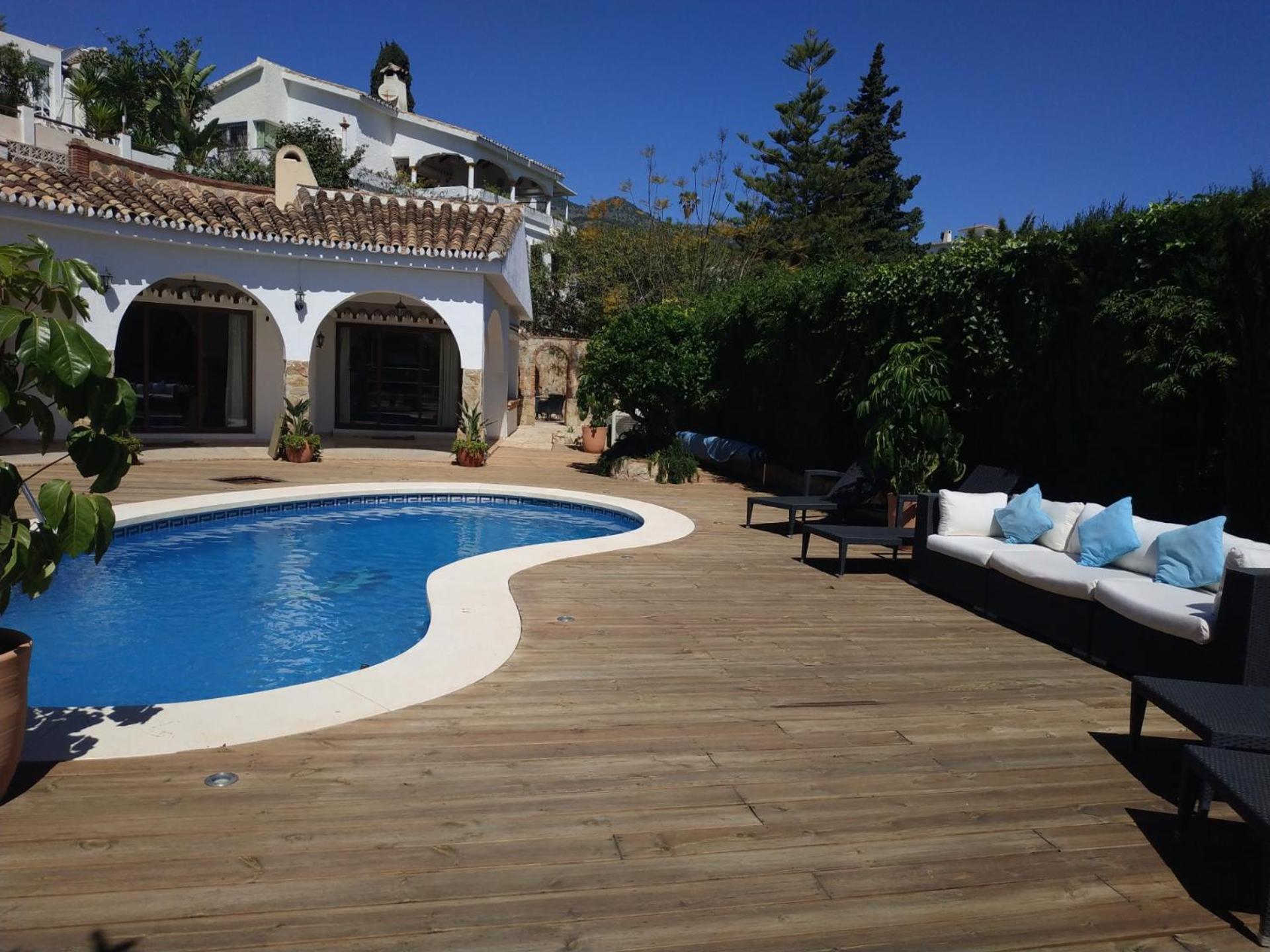 Summer Offers! Fabulous Luxury Villa Near The Beach Sleeps 8 بينالماذينا المظهر الخارجي الصورة