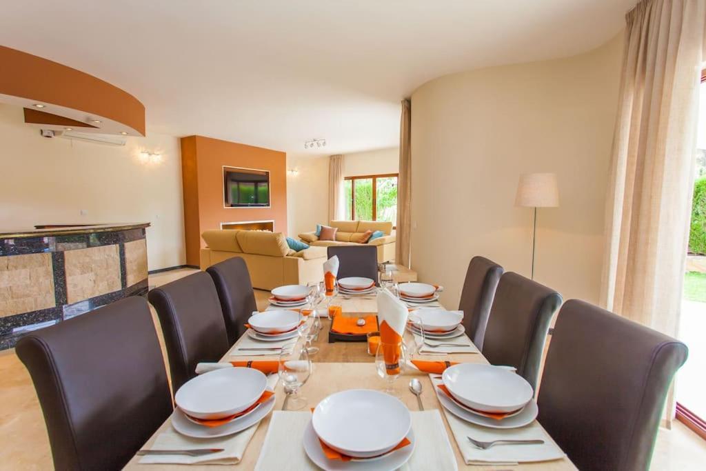 Summer Offers! Fabulous Luxury Villa Near The Beach Sleeps 8 بينالماذينا المظهر الخارجي الصورة