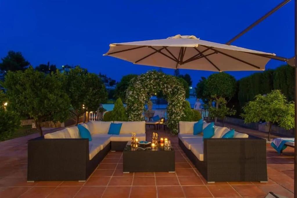 Summer Offers! Fabulous Luxury Villa Near The Beach Sleeps 8 بينالماذينا المظهر الخارجي الصورة